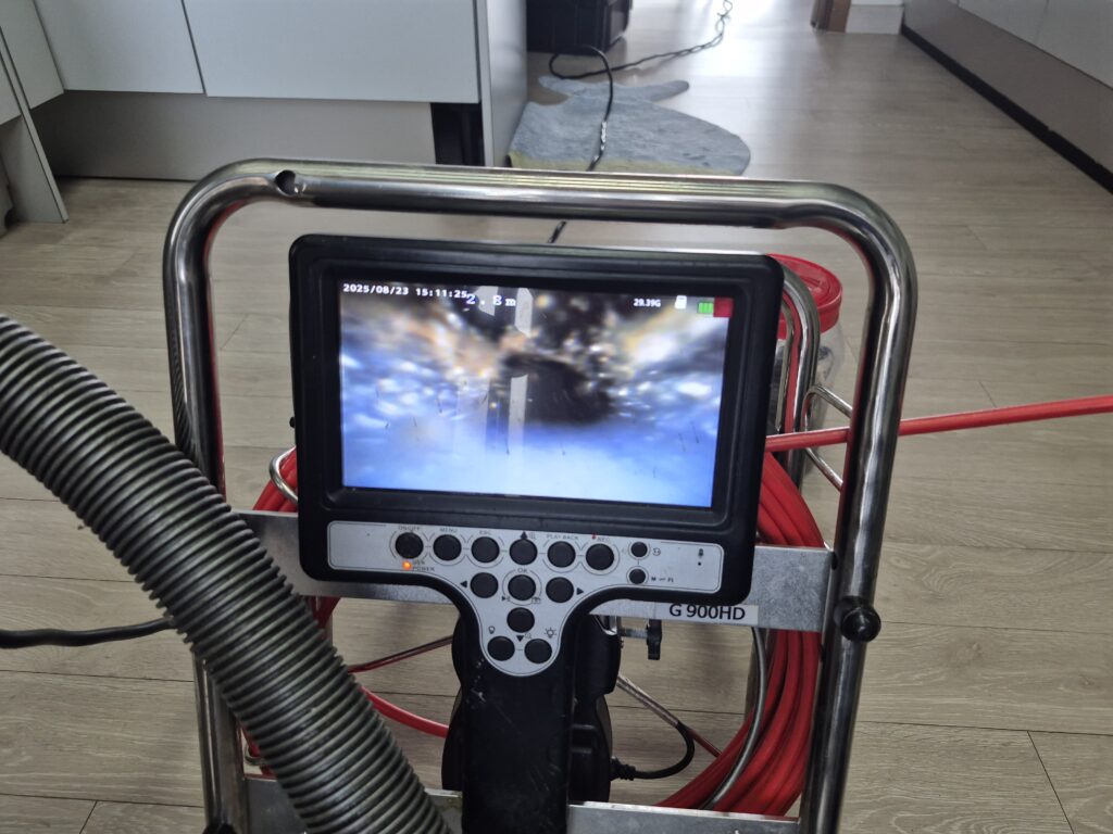 분당 싱크대막힘 배관 내부 상태를 확인하는 내시경 카메라 장비