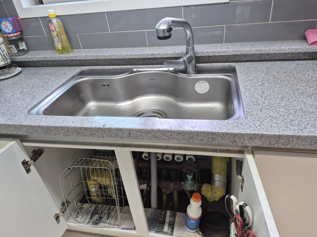 동탄 반송동 싱크대 수전교체 전 하부장 점검